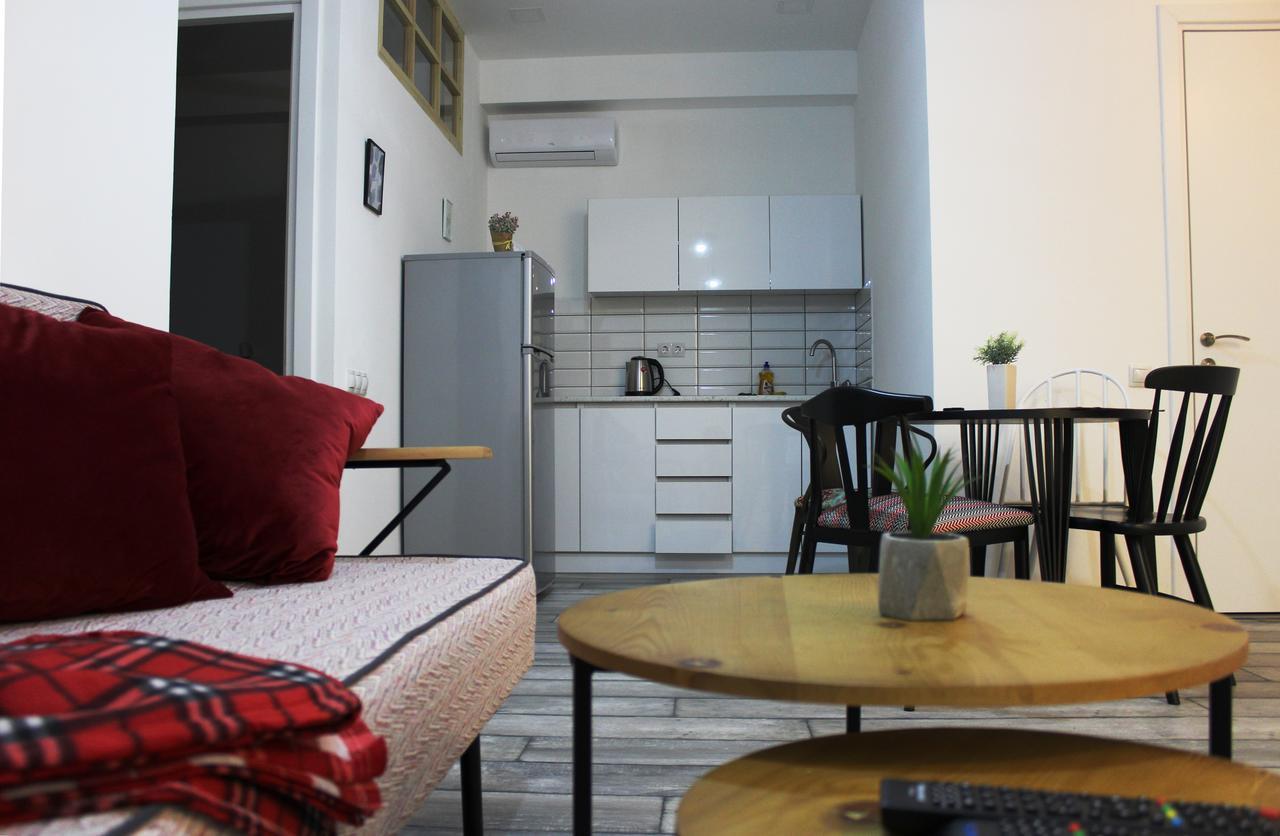 City Center Apartments By Happy Place Тбілісі Екстер'єр фото