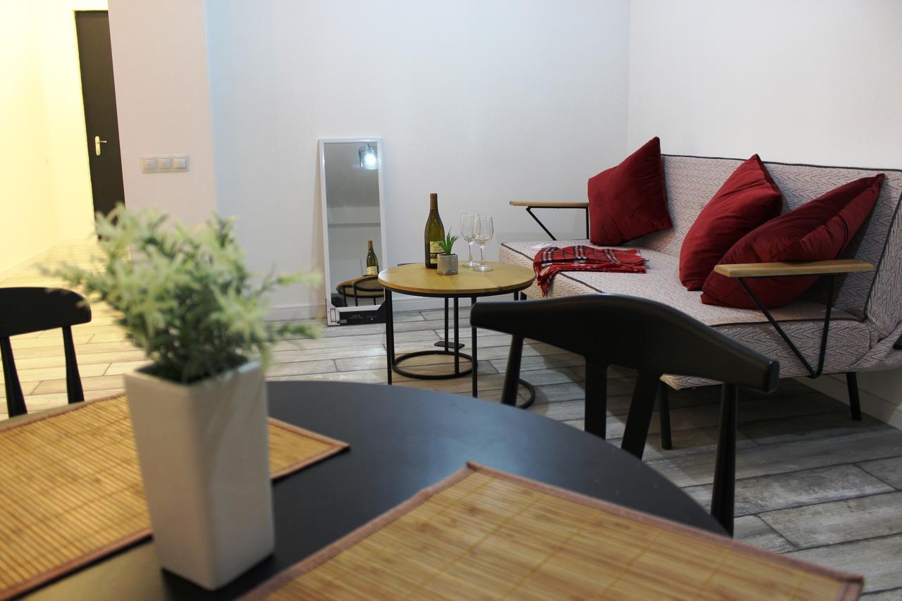 City Center Apartments By Happy Place Тбілісі Екстер'єр фото